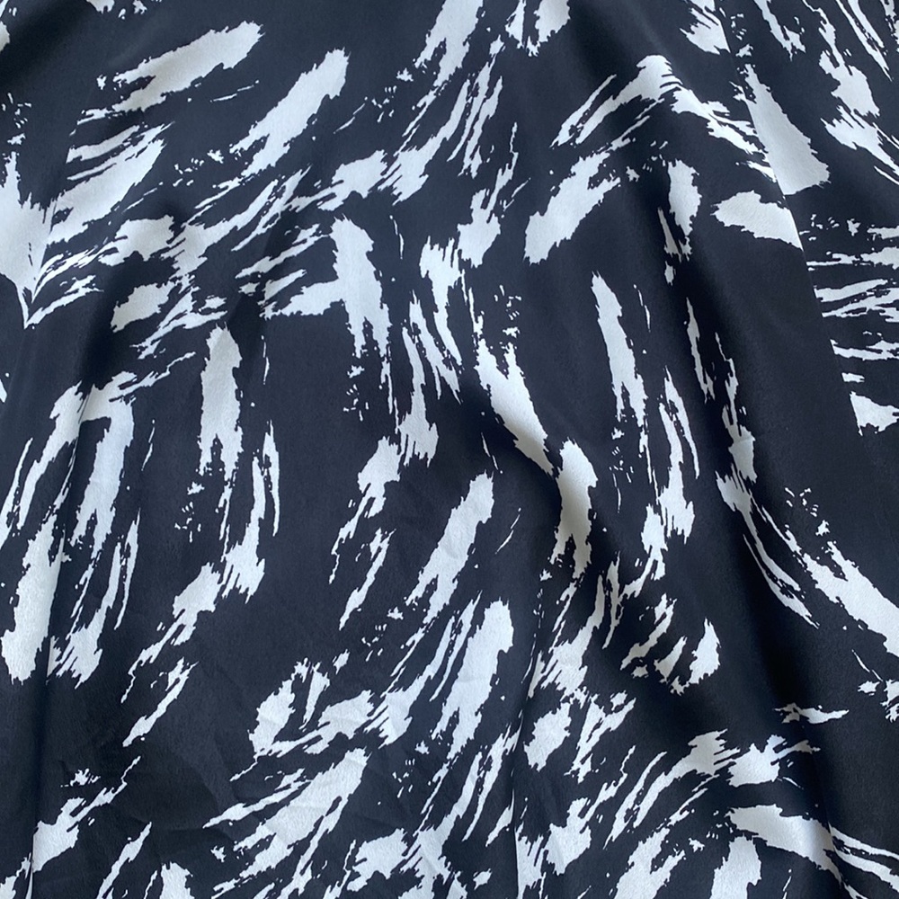 Express Dress - Picture 5 of 7